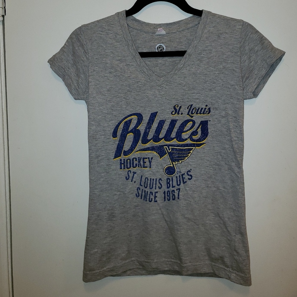 🌻 St. Louis Blues Shirt!
